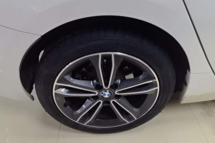 Used BMW 1 Series 2019 118i Fashion Model Right Rear Wheel Hub