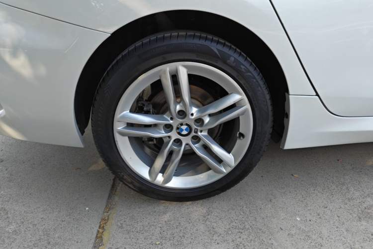 Used BMW 1 Series 2019 118i M Sport Package Right Rear Wheel Hub