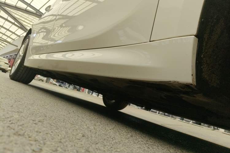 Used BMW 1 Series 2019 118i M Sport Package Right Side Sill