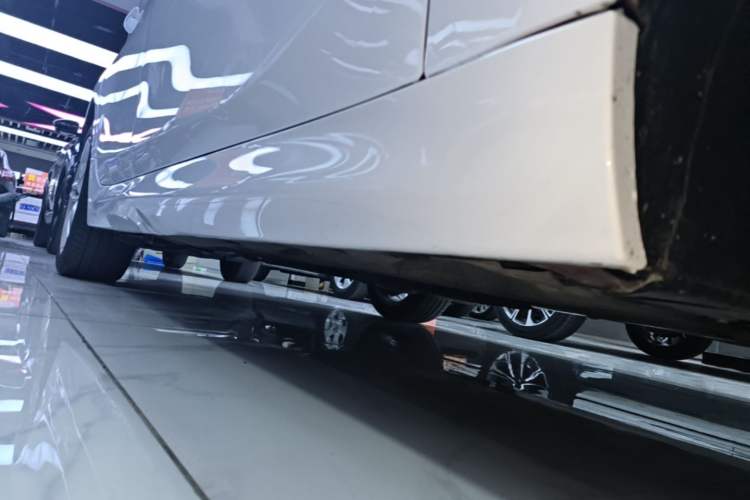 Used BMW 1 Series 2019 118i M Sport Package Right Side Sill