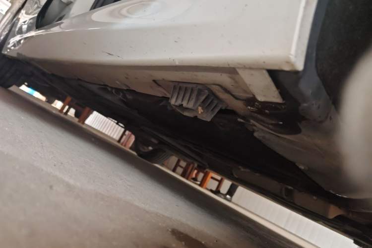 Used BMW 1 Series 2019 118i M Sport Package Right Side Sill