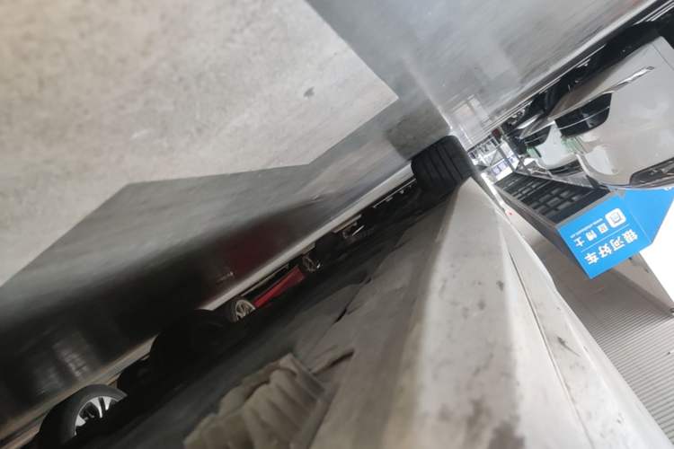 Used BMW 1 Series 2019 118i M Sport Package Right Side Sill