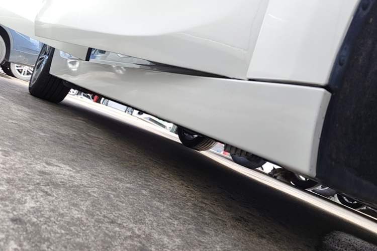 Used BMW 1 Series 2019 118i Fashion Model Right Side Sill