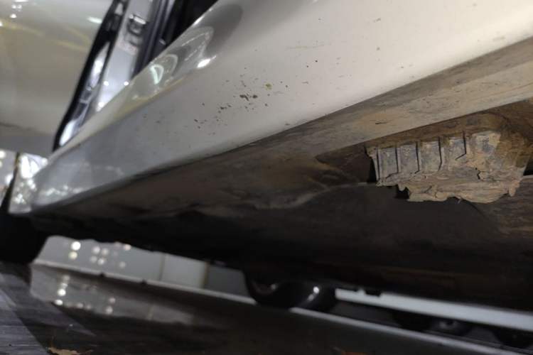 Used BMW 1 Series 2019 118i M Sport Package Right Side Sill