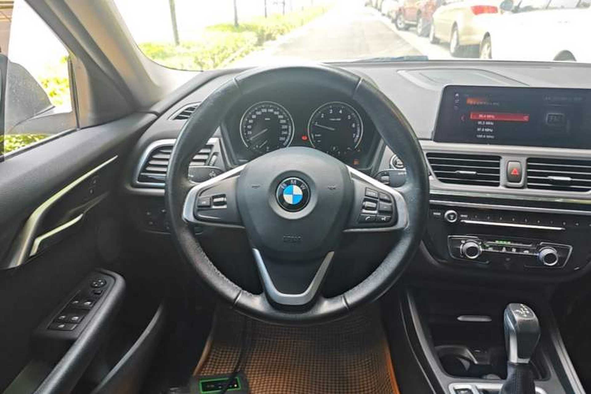 Used BMW 1 Series 2019 118i Fashion Model Steering Wheel