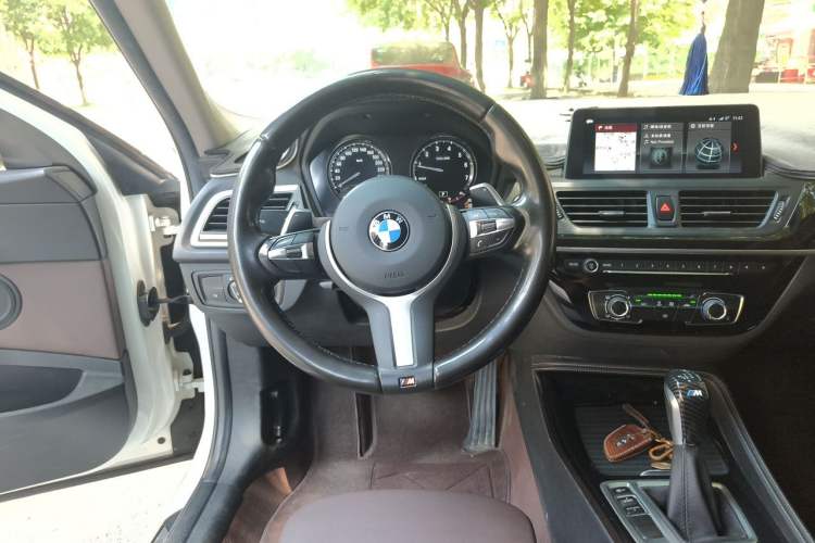 Used BMW 1 Series 2019 120i Leading Model M Sport Package Steering Wheel