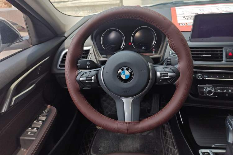 Used BMW 1 Series 2019 118i M Sport Package Steering Wheel