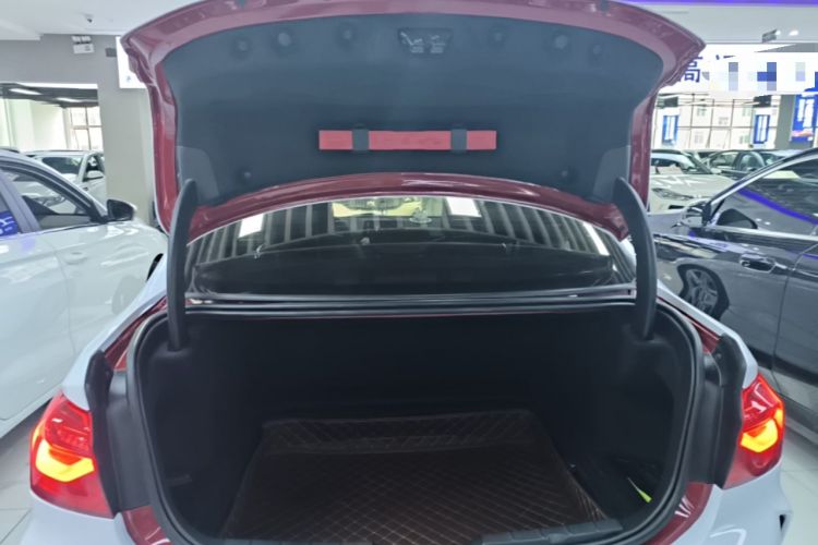 Used BMW 1 Series 2019 118i M Sport Package Trunk
