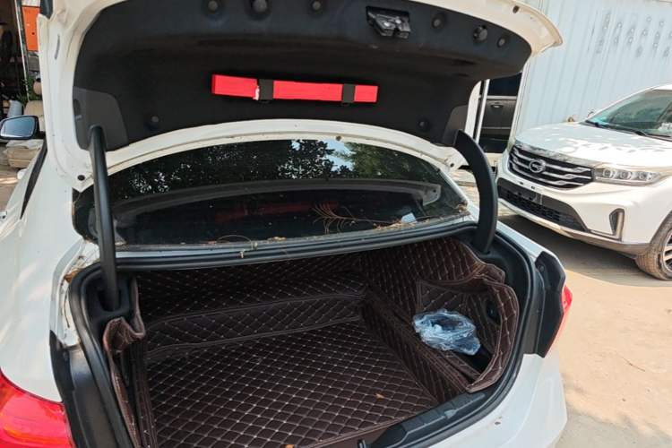 Used BMW 1 Series 2019 120i Leading Model M Sport Package Trunk