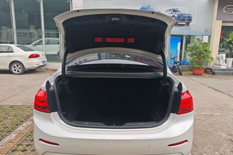 Used BMW 1 Series 2019 118i Fashion Model Trunk
