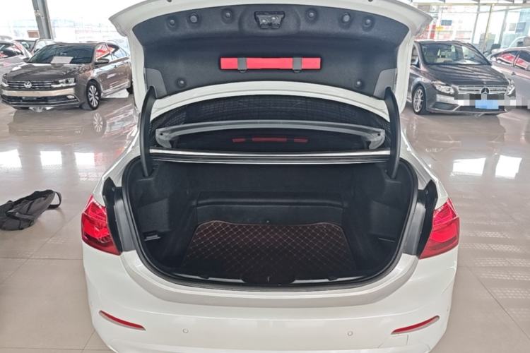 Used BMW 1 Series 2019 118i Fashion Model Trunk