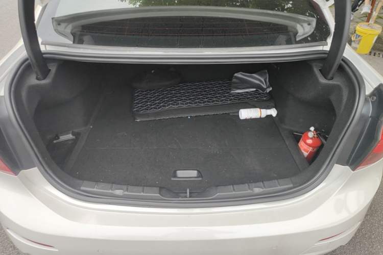 Used BMW 1 Series 2019 118i Fashion Model Trunk