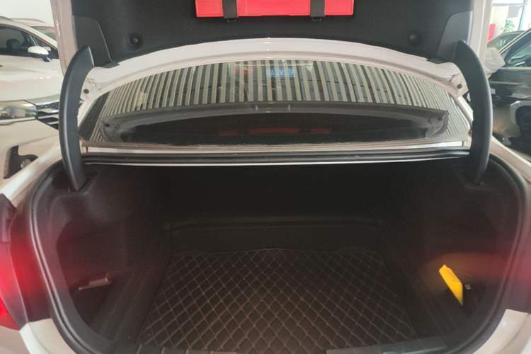 Used BMW 1 Series 2019 118i Fashion Model Trunk