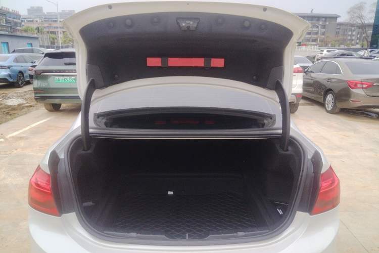 Used BMW 1 Series 2019 118i Fashion Model Trunk