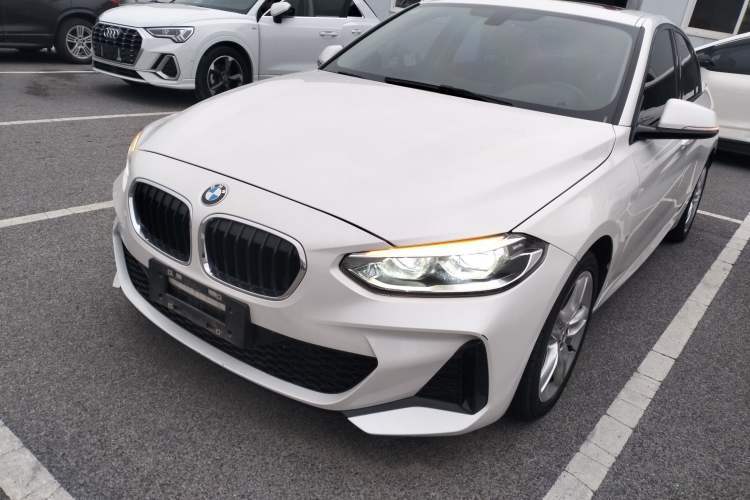 Ojetý BMW 1 Series 2019 118i M Sport Package Guazi used car, China used car export, Used car for sale, Used cars, Cheapest cars for sale