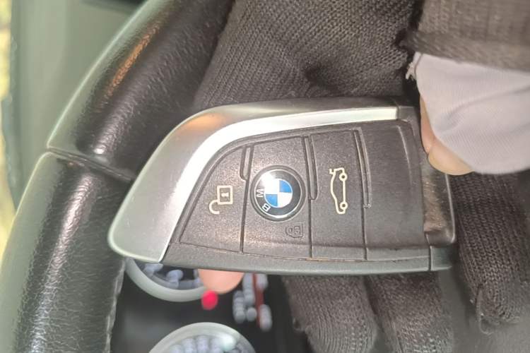 Used BMW 1 Series 2019 118i Fashion Model Vehicle Key