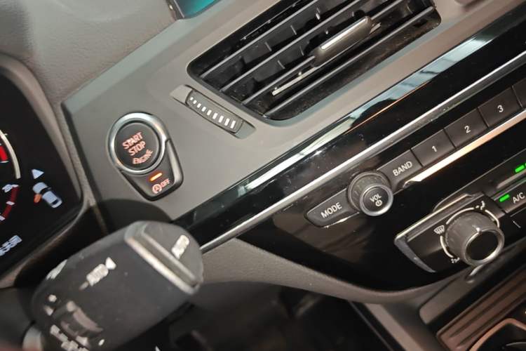 Used BMW 1 Series 2019 118i Fashion Model Vehicle Key