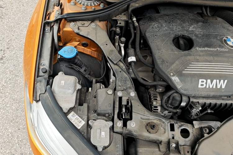 Used BMW 1 Series 2019 118i Fashion Model Engine Bay Right