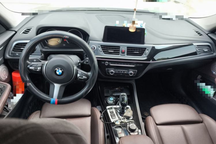 Used BMW 1 Series 2020 120i M Sport Package Center Console