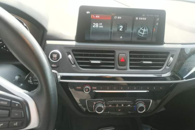 Used BMW 1 Series 2020 120i Fashion Model Audio And AC Panel