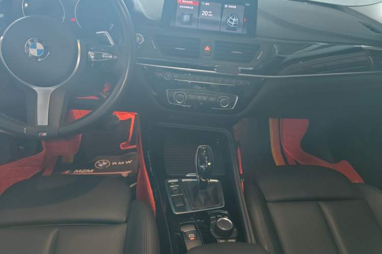 Used BMW 1 Series 2020 125i Leading Model M Sport Package Audio And AC Panel