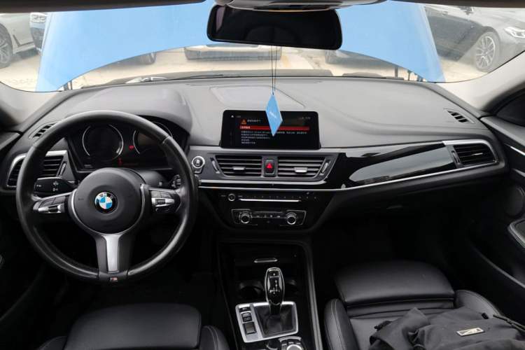 Used BMW 1 Series 2020 120i M Sport Package Center Console