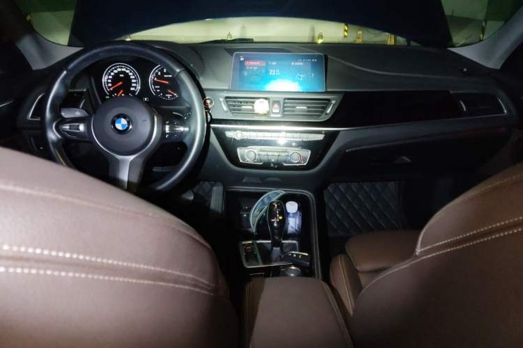 Used BMW 1 Series 2020 120i M Sport Package Center Console
