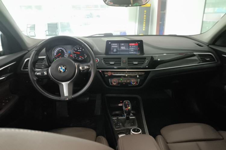 Used BMW 1 Series 2020 120i M Sport Package Center Console
