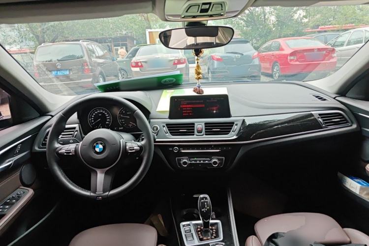 Used BMW 1 Series 2020 120i M Sport Package Center Console