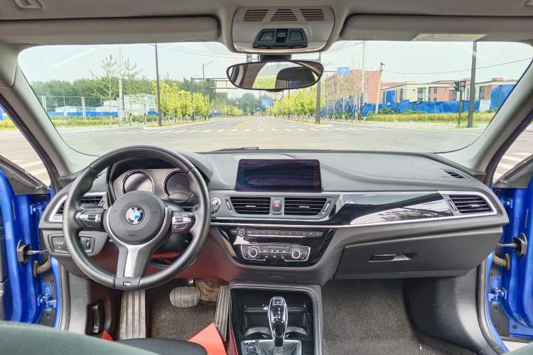 Used BMW 1 Series 2020 120i M Sport Package Center Console
