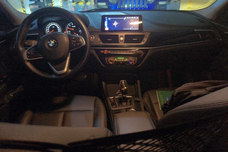 Used BMW 1 Series 2020 120i Fashion Model Center Console
