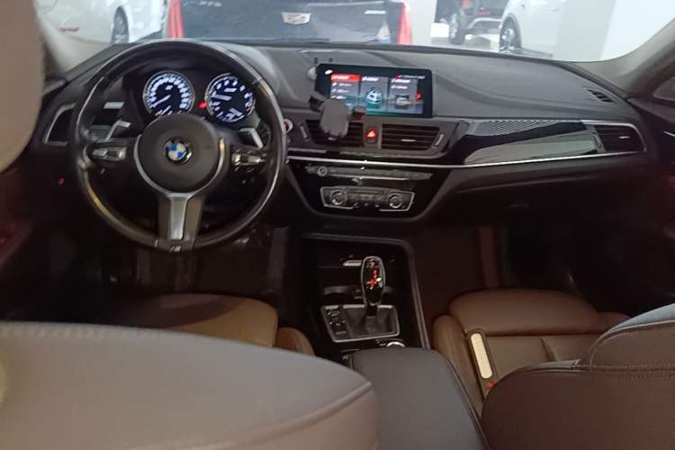 Used BMW 1 Series 2020 125i Leading Model M Sport Package Center Console