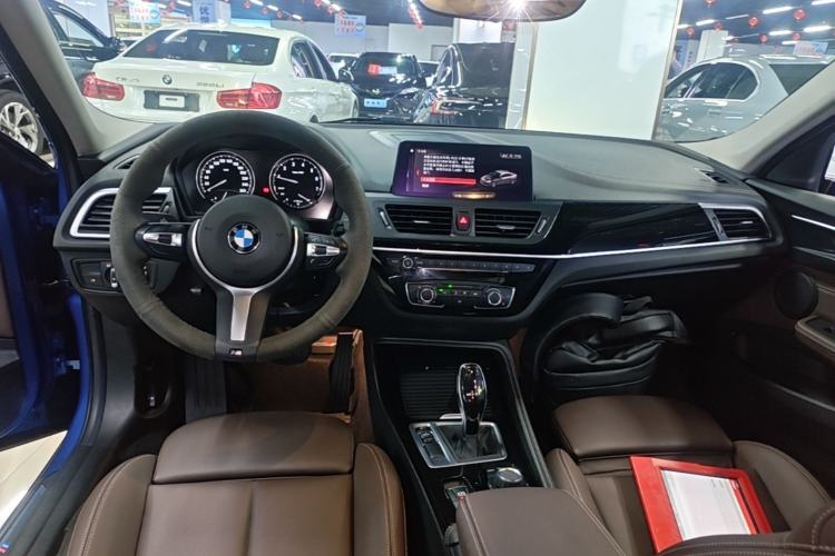 Used BMW 1 Series 2020 120i M Sport Package Center Console