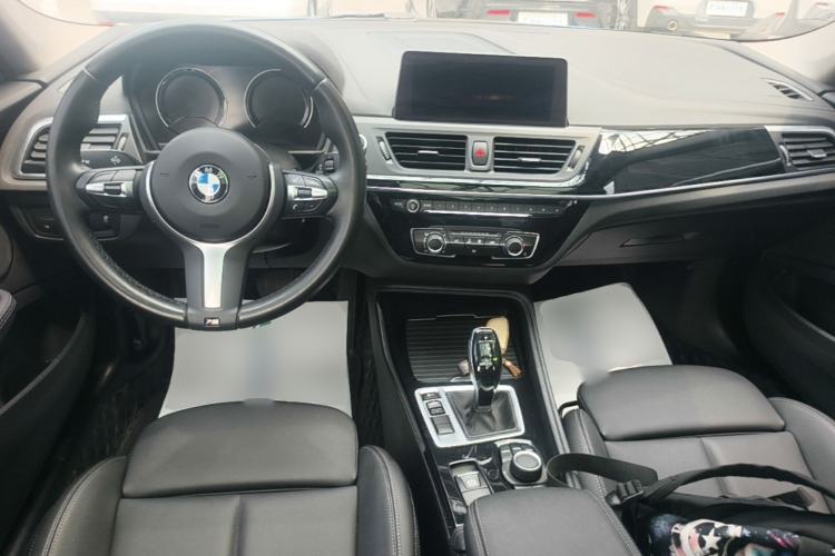 Used BMW 1 Series 2020 120i M Sport Package Center Console