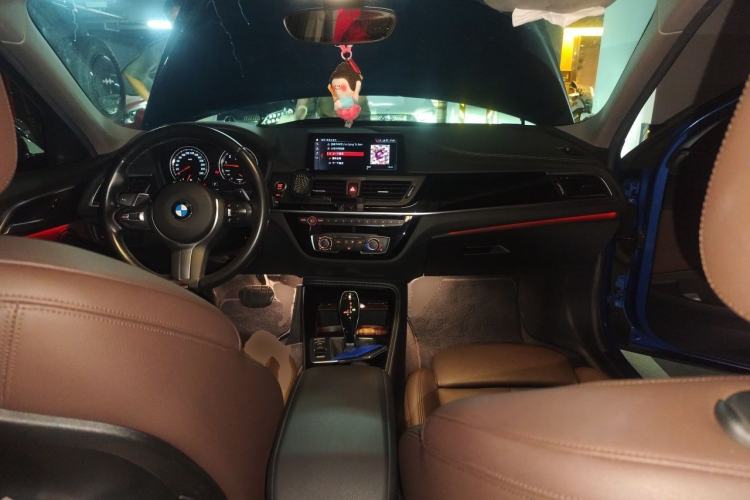 Used BMW 1 Series 2020 125i Leading Model M Sport Package Center Console