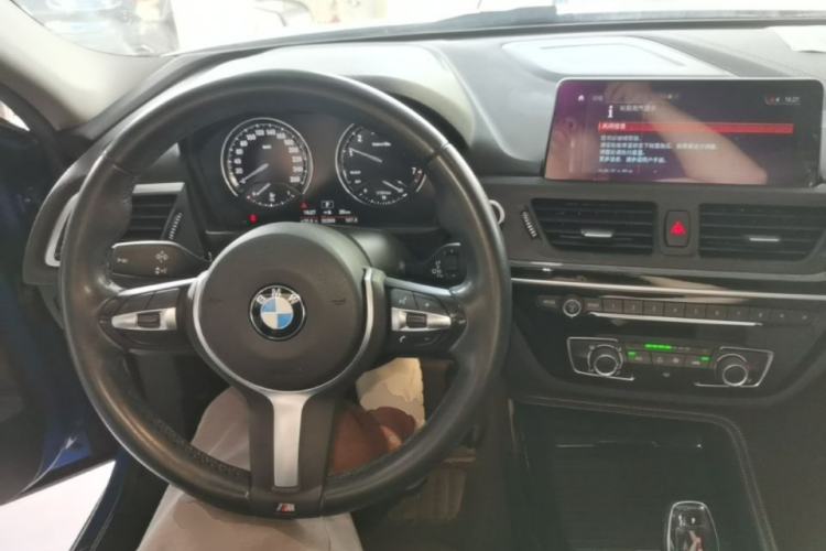 Used BMW 1 Series 2020 120i M Sport Package Center Console