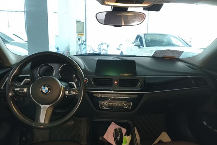 Used BMW 1 Series 2020 125i Leading Model M Sport Package Center Console