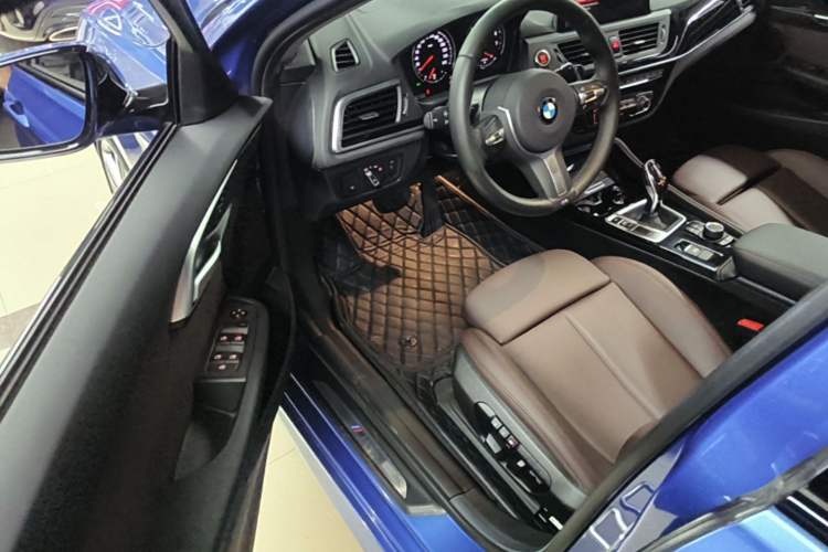 Used BMW 1 Series 2020 125i Leading Model M Sport Package Driver Seat