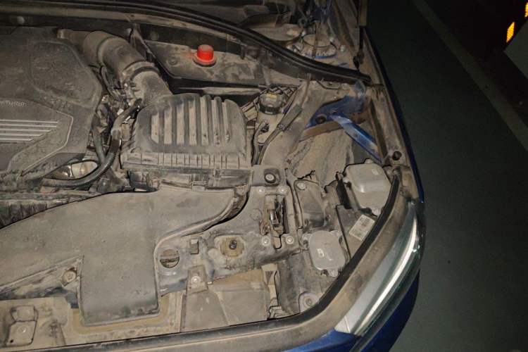 Used BMW 1 Series 2020 120i Fashion Model Engine Bay Left