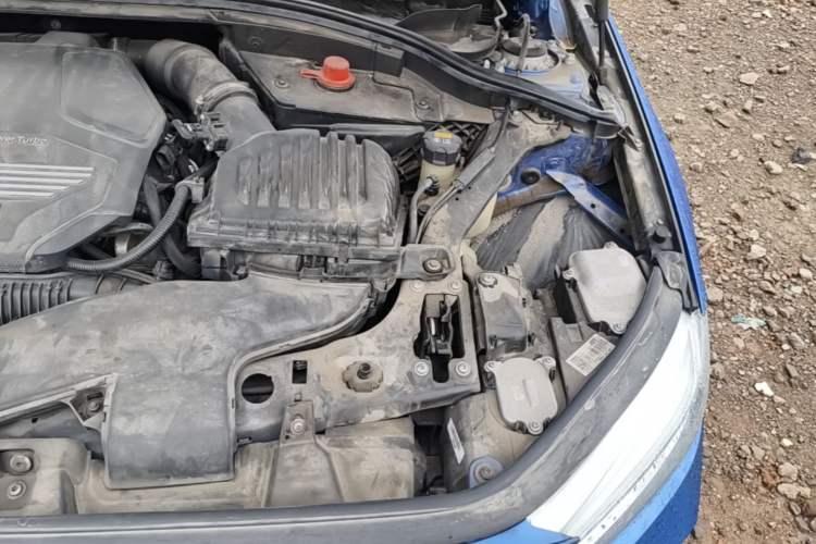 Used BMW 1 Series 2020 125i Leading Model M Sport Package Engine Bay Left