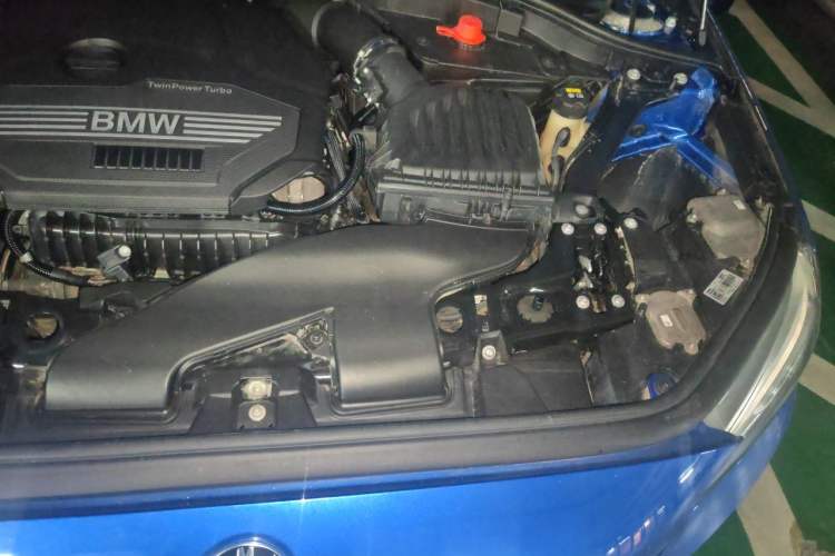 Used BMW 1 Series 2020 120i Fashion Model Engine Bay Left