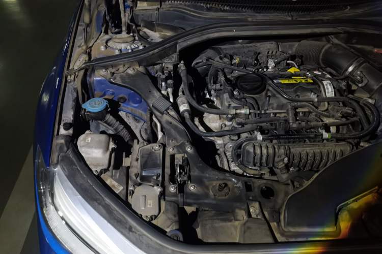 Used BMW 1 Series 2020 120i M Sport Package Engine Bay Right
