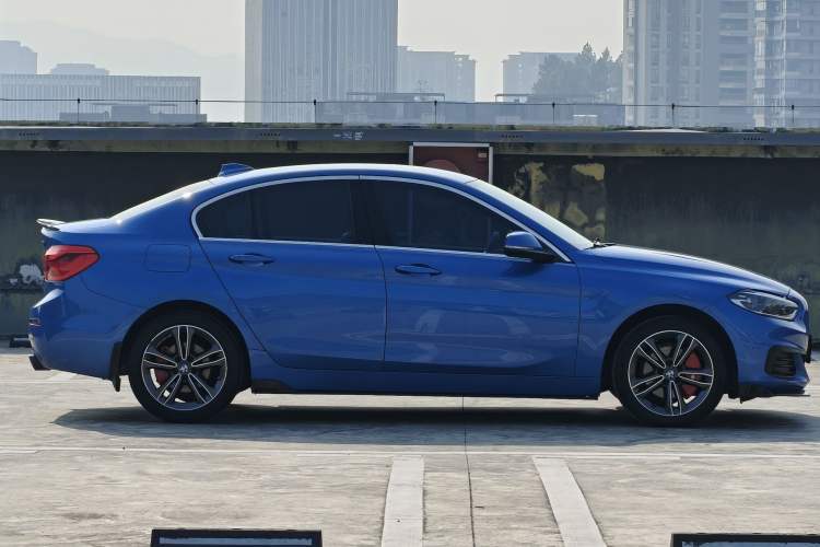 Used BMW 1 Series 2020 120i Fashion Model Exterior 4