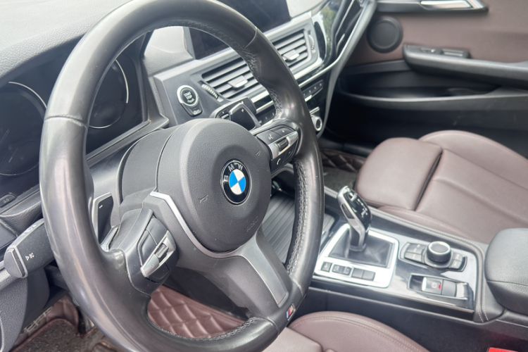 Used BMW 1 Series 2020 125i Leading Model M Sport Package Exterior 5
