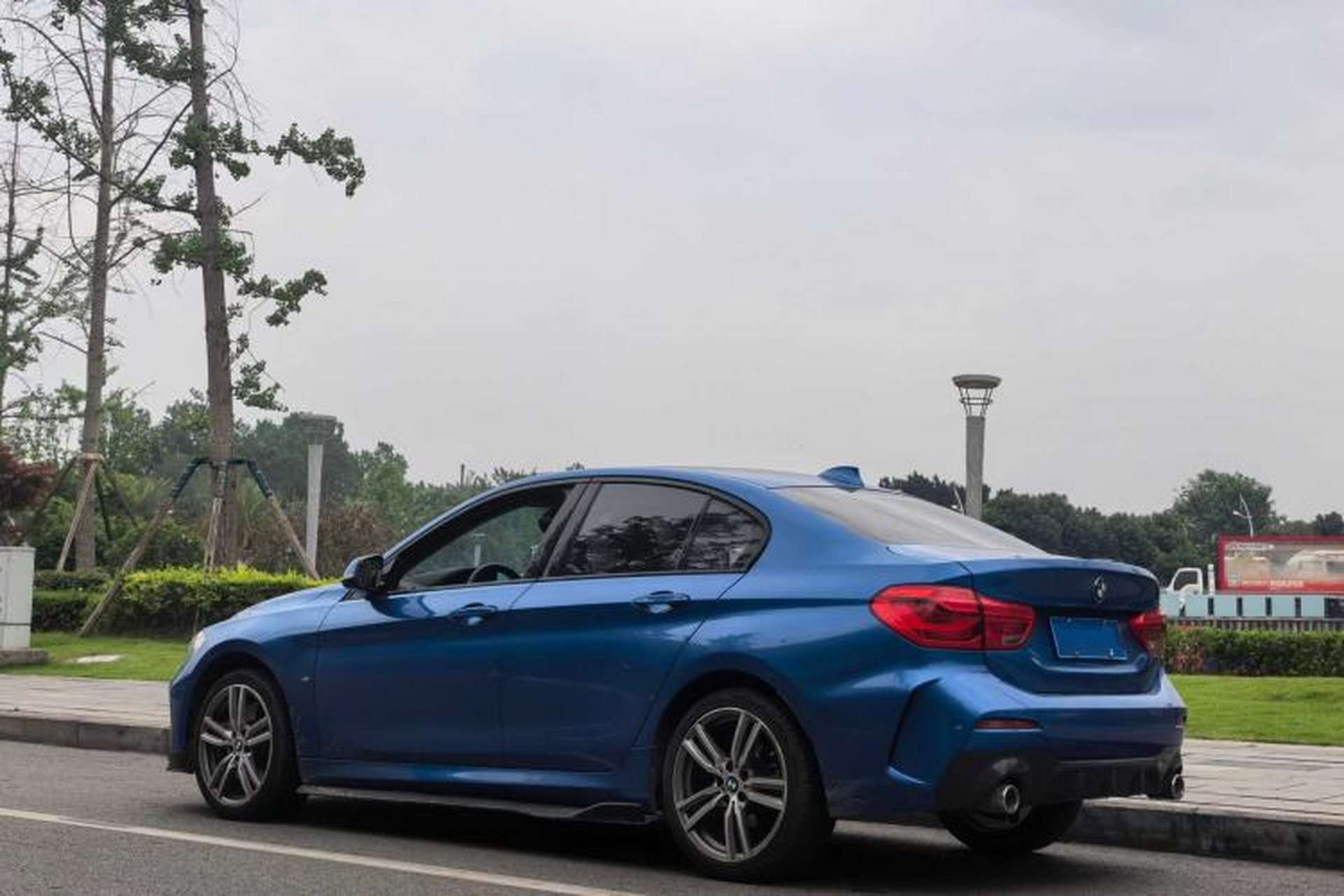 Used BMW 1 Series 2020 125i Leading Model M Sport Package Exterior 6