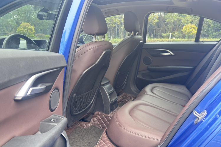 Used BMW 1 Series 2020 125i Leading Model M Sport Package Exterior 6