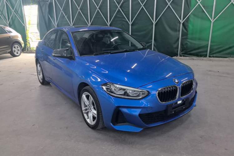 Used BMW 1 Series 2020 120i M Sport Package Front Right 45 Deg