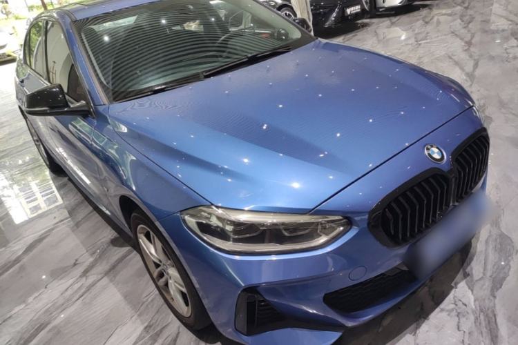 Used BMW 1 Series 2020 120i M Sport Package Front Right 45 Deg