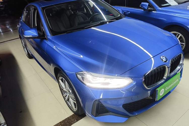 Used BMW 1 Series 2020 125i Leading Model M Sport Package Front Right 45 Deg