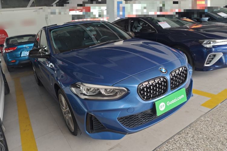 Used BMW 1 Series 2020 125i Leading Model M Sport Package Front Right 45 Deg